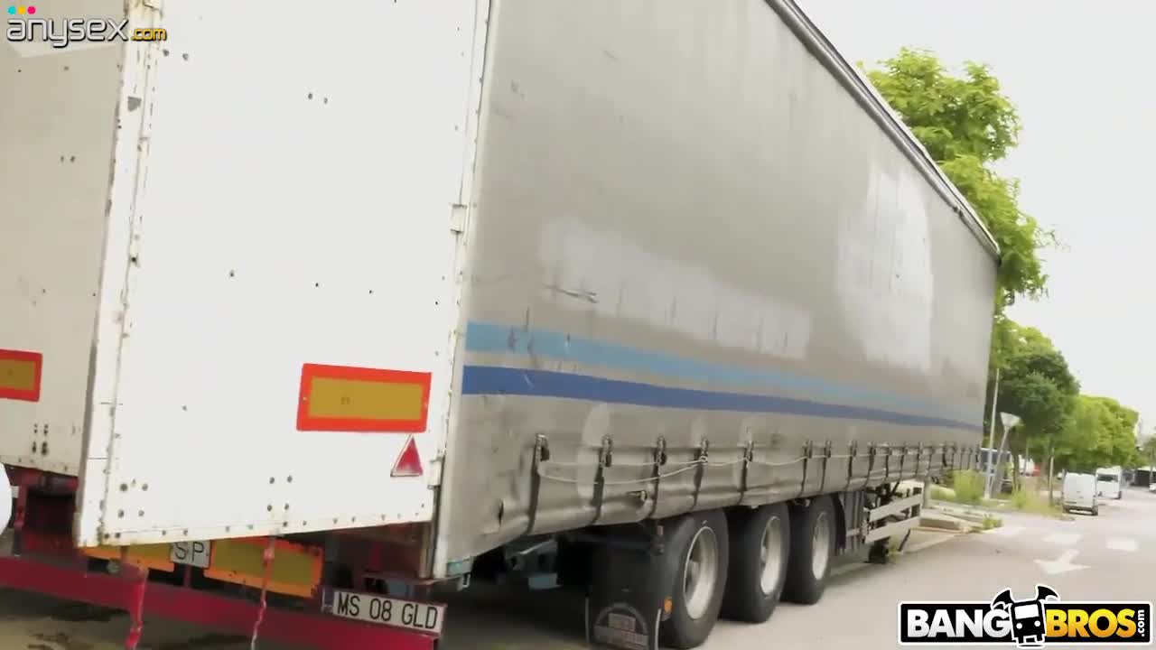 Lorry driver fucks Colombian bootyful babe Canela Skin in a trunk and Free Porn Videos | ePornAny.