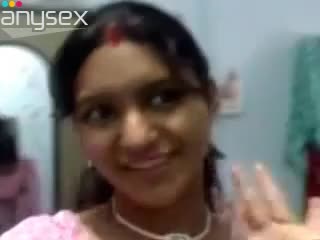 Dirty-minded ugly Indian married woman flashes her big tits in bra on cam Free Porn Videos | ePornAny.