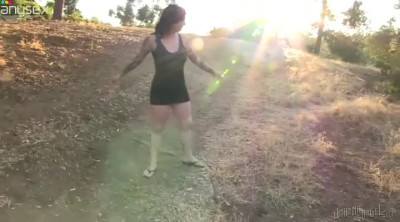 Nasty tattooed bitch performs amazing deep throat in woods