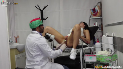 Kinky gynecologists Nick Moreno fucks sexy patient during examination