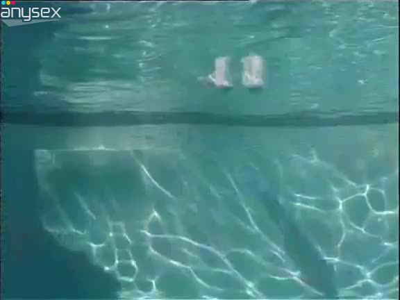 Beautiful vintage babe having unforgettable sex fun in the pool Free Porn Videos | ePornAny.