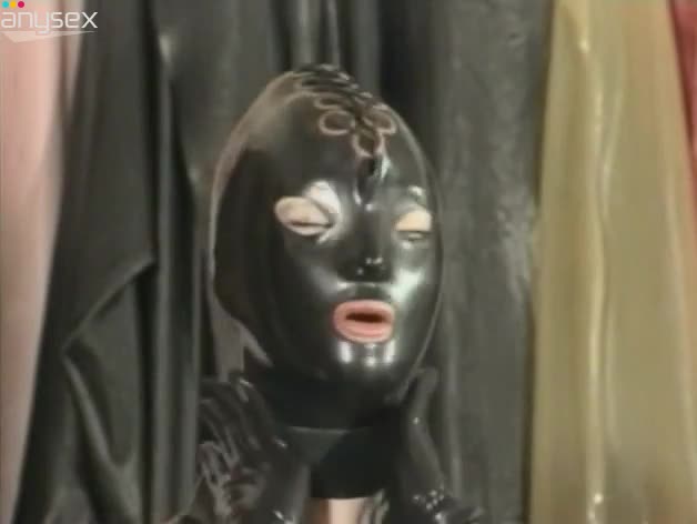 Hussy mistress in latex outfit gives deepthroat blowjob Free Porn Videos | ePornAny.