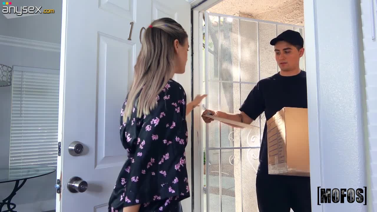 Naughty hottie Lexie Fux is testing new sex toy in front of delivery guy Free Porn Videos | ePornAny.