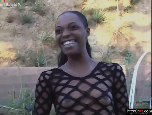 Bootylicious ebony slut gives hot blowjob to her lover Free Porn Videos | ePornAny.