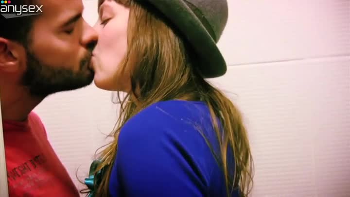 Passionate sex in bathroom of petite French chick and her boyfriend Free Porn Videos | ePornAny.