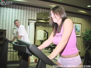 Brunette got too horny during her workout that she agrred to fuck