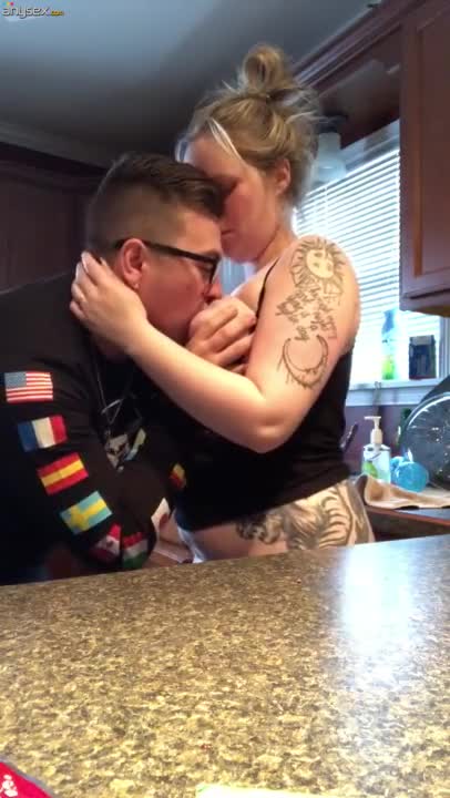 Fucked his tattooed girlfriend before the arrival of the guests. Free Porn Videos | ePornAny.