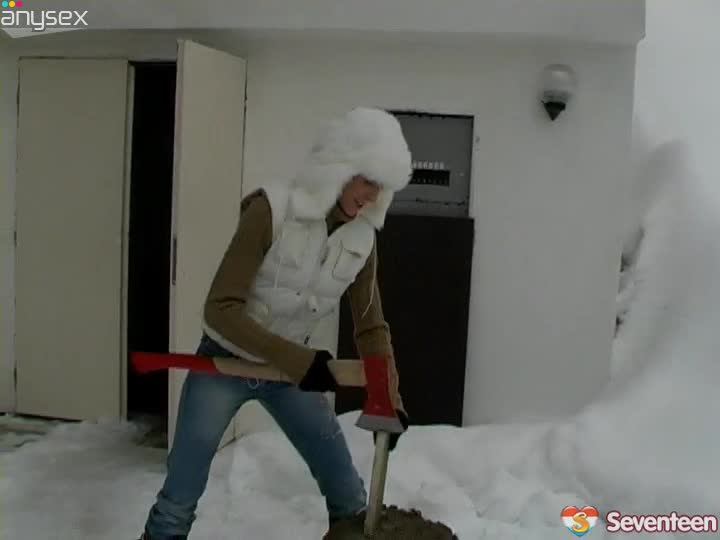 Sweet Russian chick plays with her coochie outdoor in winter time Free Porn Videos | ePornAny.