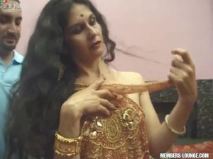 Messy Indian milf gives skillful blowjob to aroused wanker