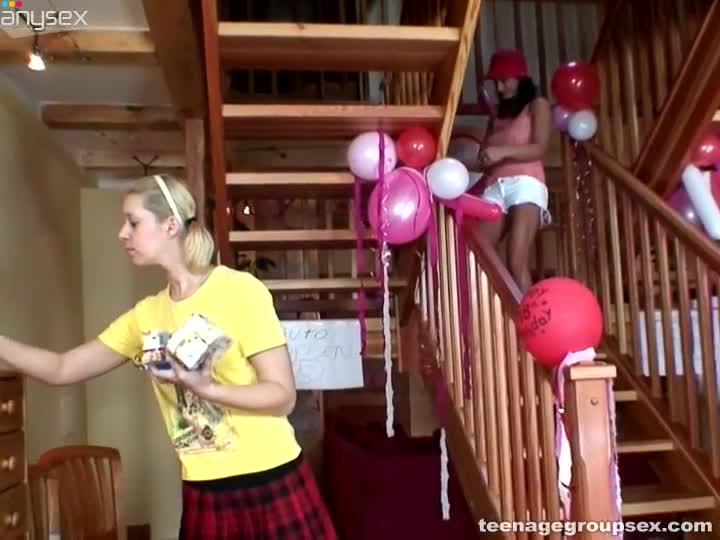 Cock hungry blonde slut Michaela gives her boyfriend a nice blowjob Free Porn Videos | ePornAny.