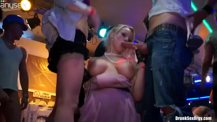 Voluptuous bitches are sucking hard dongs on a party Free Porn Videos | ePornAny.