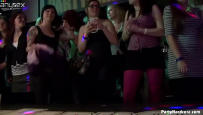 Sextractive chics kneel down in front of horny stripper to give blowjob