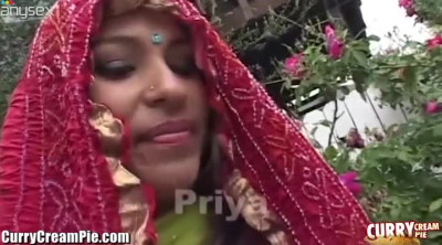 Chubby Indian beauty gives head outdoors and gets fucked mish style