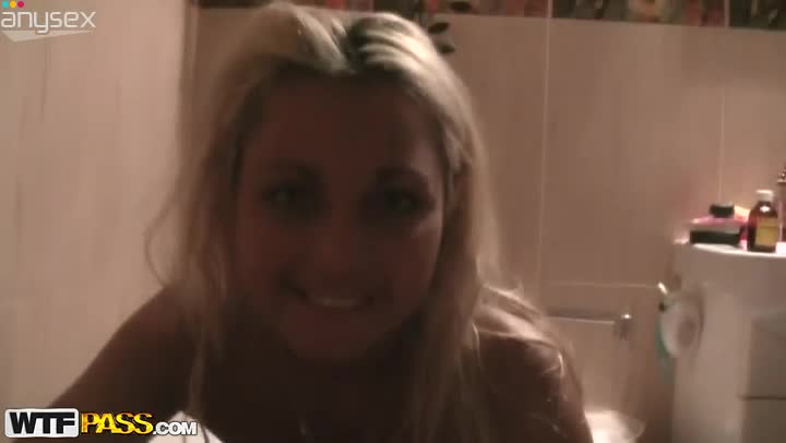 Juicy blonde  Jocelyn gives blowjob in the bathtub Free Porn Videos | ePornAny.