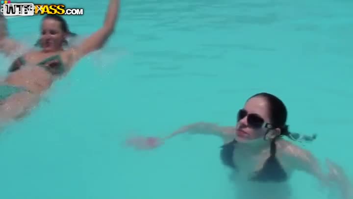 Water pool fun with three hussy chicks Free Porn Videos | ePornAny.