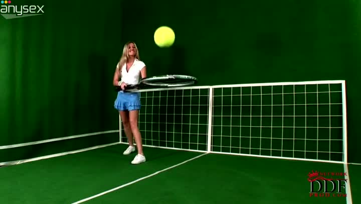 Bootylicious sporty blondie gets horny on the tennis court Free Porn Videos | ePornAny.