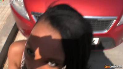 Hungry for cock ebony slut gives a head in a truck