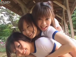 Yumi Ishikawa and her sporty friends are playing outdoor