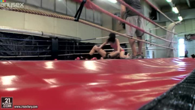 Wondrous severe wrestler Jessyka Swan has a rough catfight in the ring