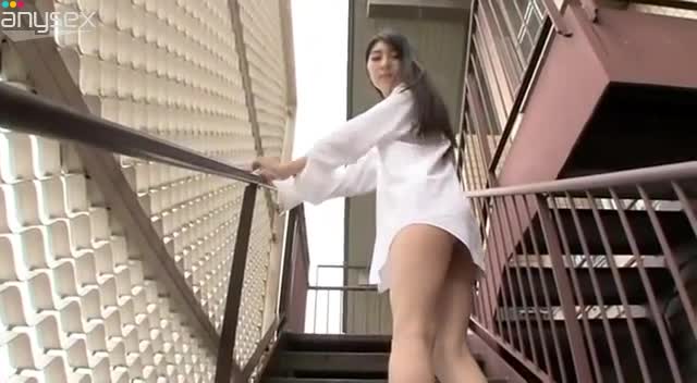 Gekisha Bishoujo performing her body on the stairs Free Porn Videos | ePornAny.