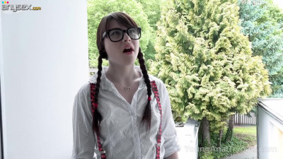 Nerdy in glasses Luna Rival seduces hot friend and gets her anus fucked and creampied