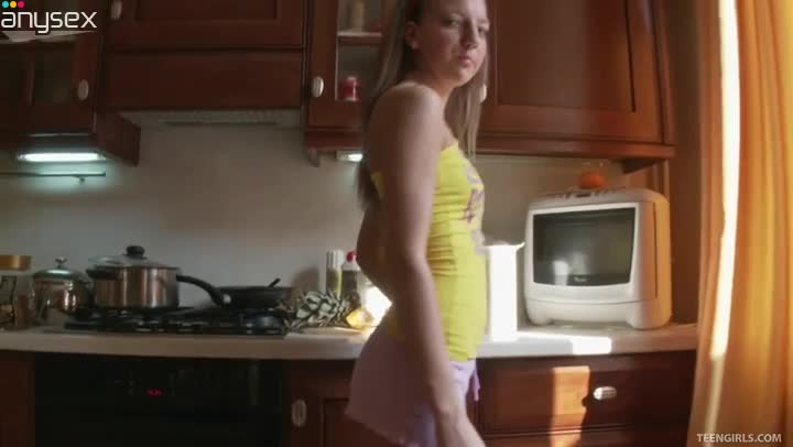 Messy Sunny masturbates in a kitchen Free Porn Videos | ePornAny.