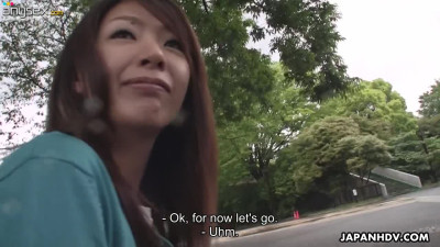 Asian girl Tomomi Matsuda is walking around the city with vibrating egg in her panties