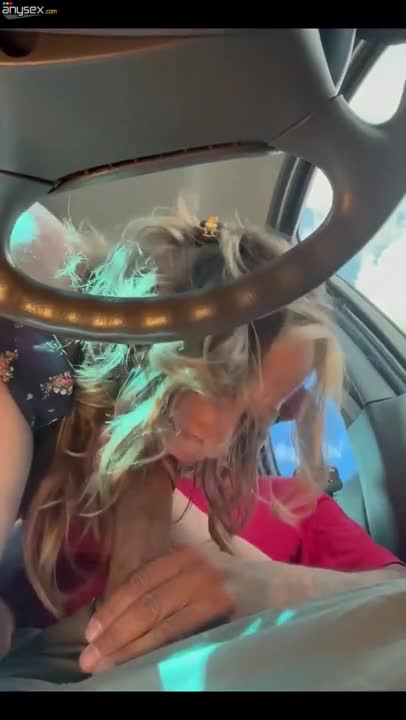 Curly-haired MILF sucks BBC in car at the parking lot Free Porn Videos | ePornAny.