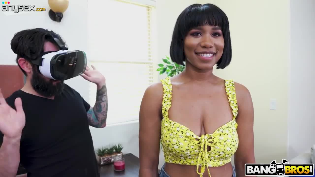 Dude wearing VR glasses fucks naughty bootyful black chick Jenna Foxx Free Porn Videos | ePornAny.