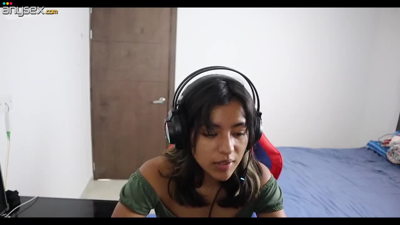 Hot brazilian latina gamer gets hot fuck after playing Free Porn Videos | ePornAny.