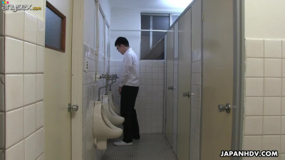 Filthy Japanese student Sayaka Aishiro gives a blowjob and tugjob in the toilet