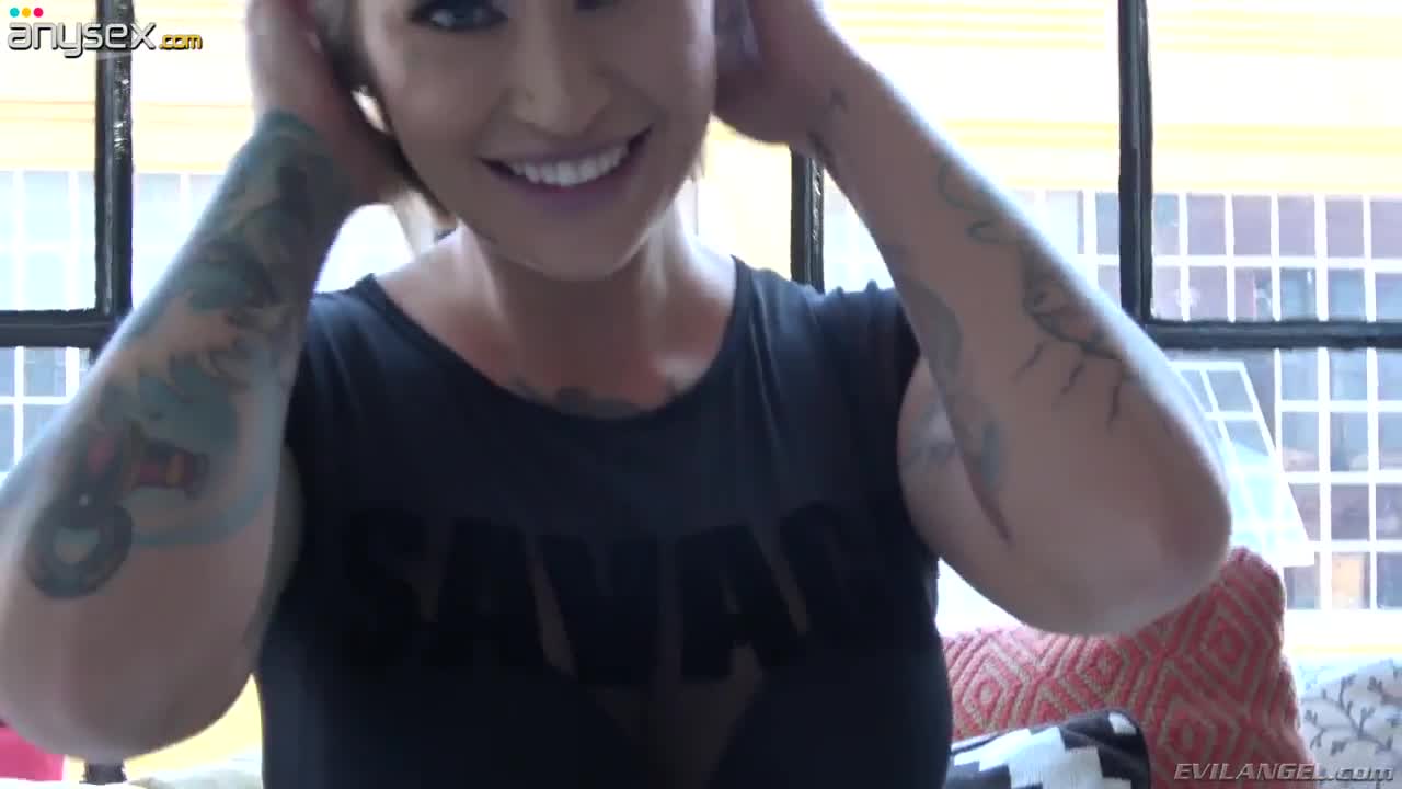 Tattooed slut Kleio Valentien tries to cope with massive dick in her anal hole Free Porn Videos | ePornAny.