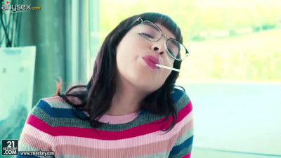 Nerdy chick in glasses Matilde Ramos turned to be anal-insane bitch