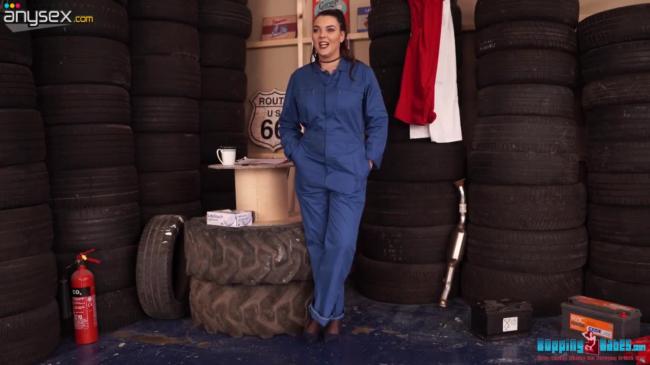 Killing hot British milf Cherry Blush gets naked in the tire shop Free Porn Videos | ePornAny.