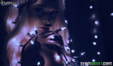 Sexy babes wrapped in fairy lights Emma Hix gets her pussy fucked