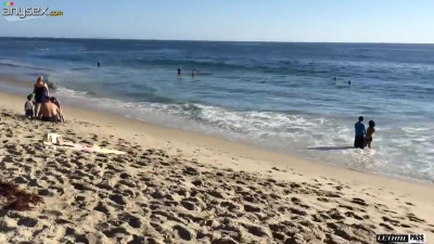 Dude picks up chick on the beach and fucks her in the hotel room