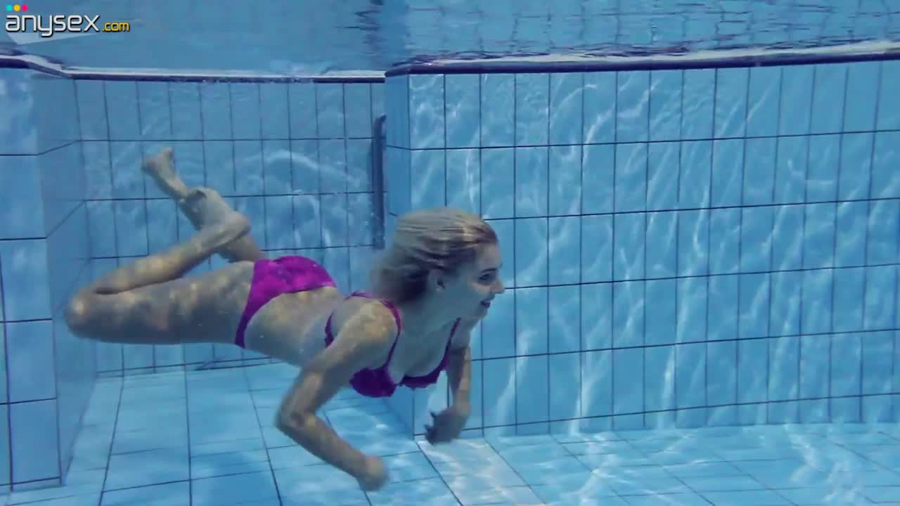 Sex-appeal blonde Elena Proklova is stripping under the water Free Porn Videos | ePornAny.