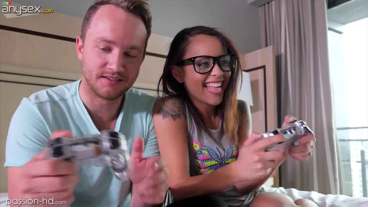 Big dude skewers petite anus of Holly Hendrix with his huge dong Free Porn Videos | ePornAny.