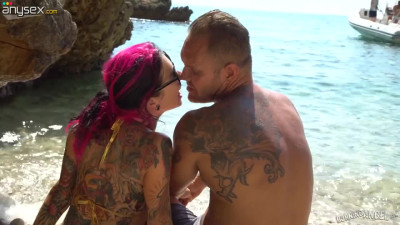 Crazy anal sex with sex-hungry emo whore Joanna Angel on the beach