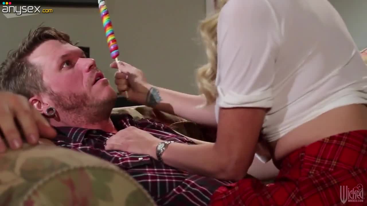 Fucking hot Stormy Daniels sucks lolly pop and gives blowjob in 69 pose Free Porn Videos | ePornAny.