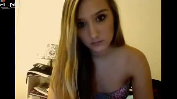 Lovely amateur teen flashes fresh pussy on webcam Free Porn Videos | ePornAny.